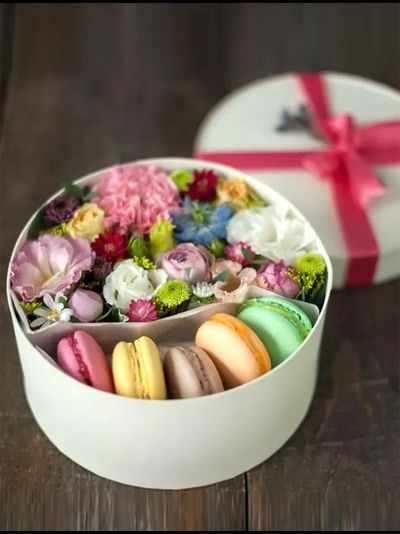 Коробка с макаронс "Blanche"