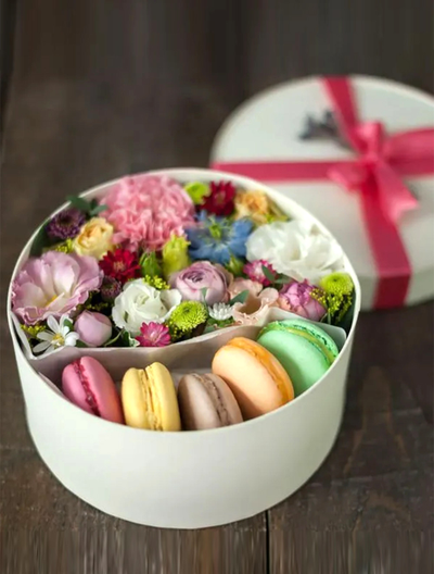 Коробка с макаронс "Blanche"